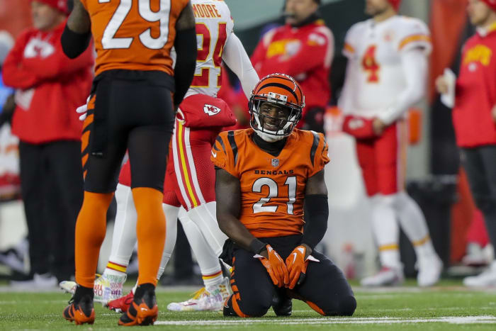 Dec 4, 2022; Cincinnati, Ohio, USA; Cincinnati Bengals cornerback Mike Hilton (21) reacts after attempting to intercept the ball against the Kansas City Chiefs in the first half at Paycor Stadium. Mandatory Credit: Katie Stratman-USA TODAY Sports